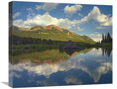 Global Gallery GCS-396683-22-142 22 in. Avery Peak Reflected in Beaver