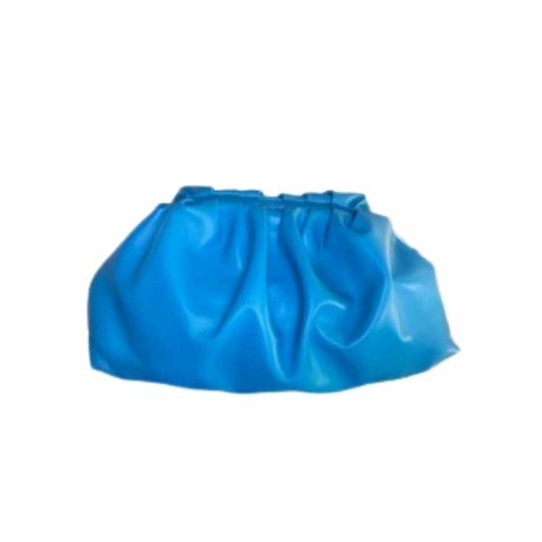 Bolso de piel azul turquesa