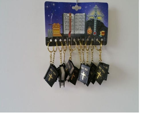 Tapestry Trading bible-keychain Mini Bible Keychain - 2 Dozen