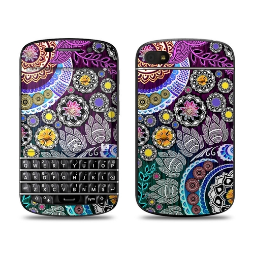 DecalGirl BQ10-MEHNDIG BlackBerry Q10 Skin - Mehndi Garden
