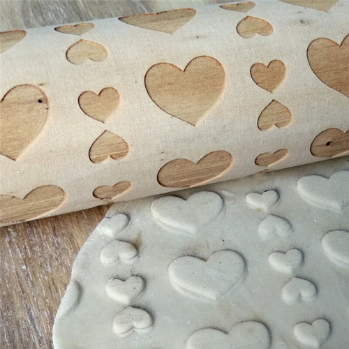 Christmas Wooden Embossing Rolling Heart Pattern