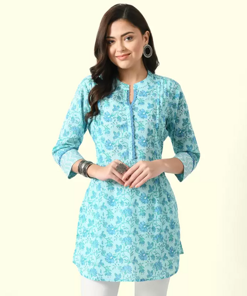 Casual Regular Sleeves Printed Women Light Green Top (Size M)