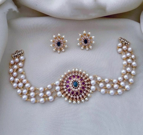 GOLD PLATED CZ MATTE FINISH PEARL CHOCKER SET WITH EARRING