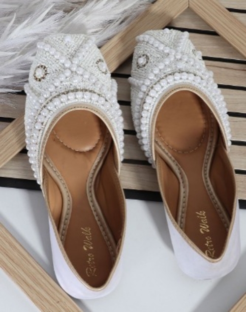 Main Retro Walk Women Ethnic Embellished Mojaris(Color-WHITE)(Size-Euro-40) image