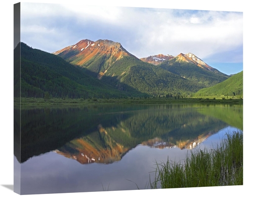 Global Gallery GCS-396275-30-142 30 in. Red Mountain Reflected in Crys