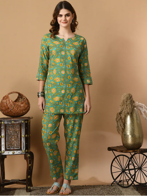 night suits in various  sizes and designs  GREEN M