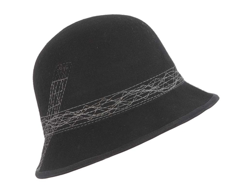 Black ladies winter bucket hat