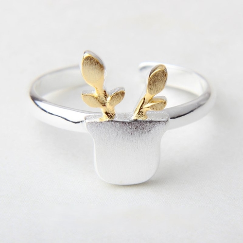 Faceless Reindeer Ring