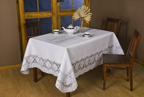 Tapestry Trading 652W5276 52 x 76 in. European Lace Table Cloth- White