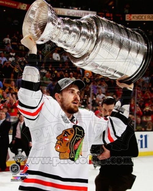 Photofile PFSAAQA03701 Dave Bolland with the Stanley Cup Game 6 of the