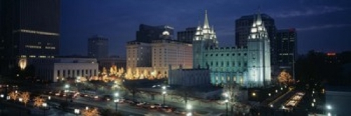 Temple lit up at night  Mormon Temple  Salt Lake City  Utah  USA Poste