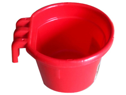 MR8QP-HFB-RED 8 Quart Red Feed Bucket