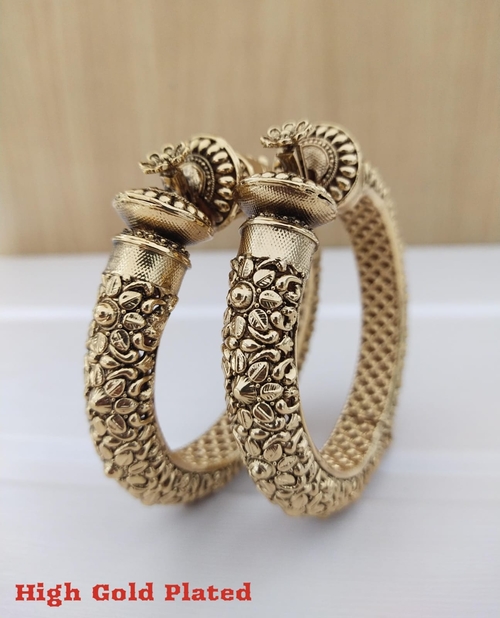 Traditional Handcrafted Womern Gold Plated Copper Brass Bangle