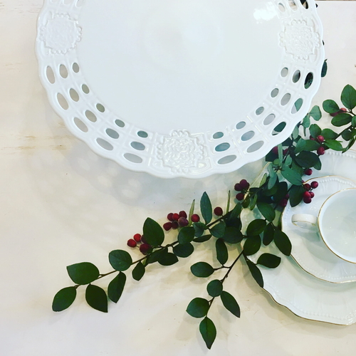 Porcelain Cake Stand, Be my Guest