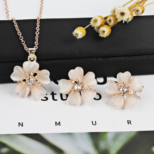 Women's Flowers Pendant Necklace