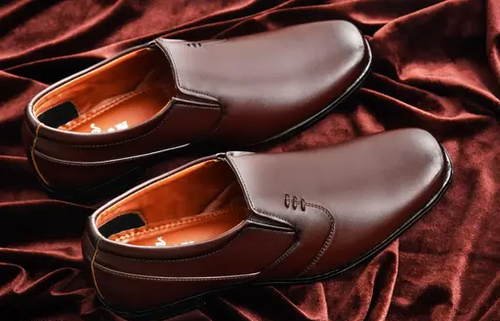 Mans synthetic leather Brown formal