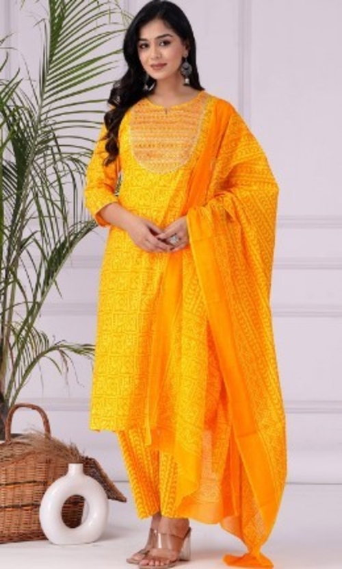 Ethnic Motifs Embroidered Pure Cotton Kurta with Trousers And Dupatta