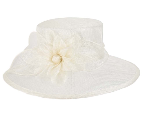 Large cream fashion hat