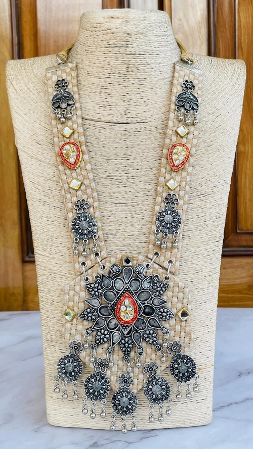 Octagon Kundan & Ghungroo Oxidised Necklace
