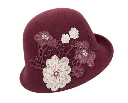 Wine winter bucket hat with lace