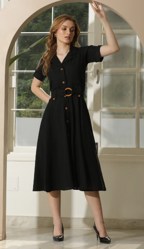 WOOD BUTTON BLACK DRESS (Size XL)