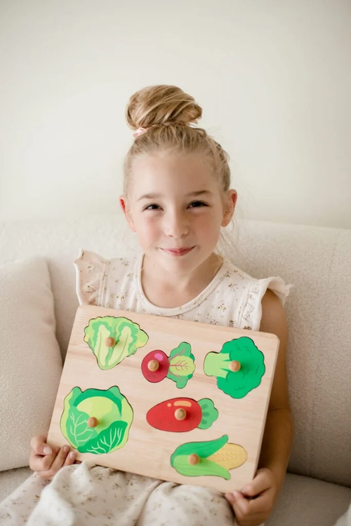 QToys Australia (USA) Vegetable knob puzzle