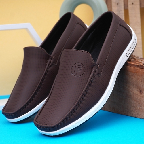 Kickback loafers For Women (Size-UK-6) (Color-BLACK)
