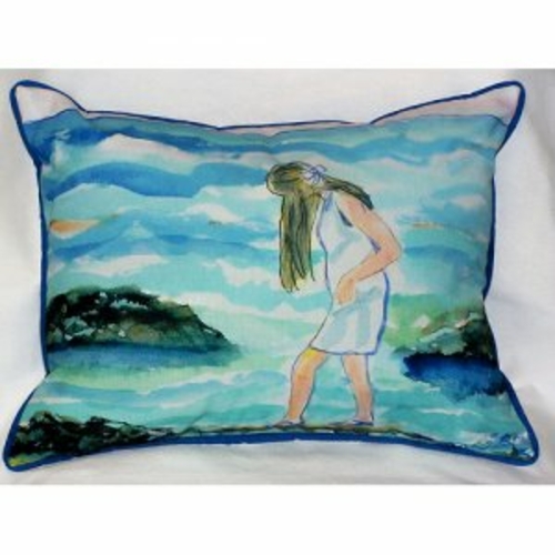 Betsy Drake HJ122 Mia on the Rocks Indoor & Outdoor Throw Pillow- 16 x