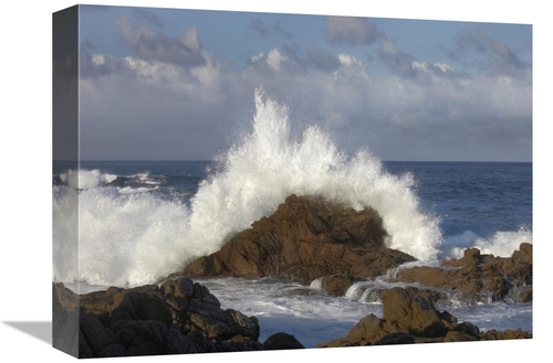 Global Gallery GCS-396546-1216-142 12 x 16 in. Crashing Waves at Garra
