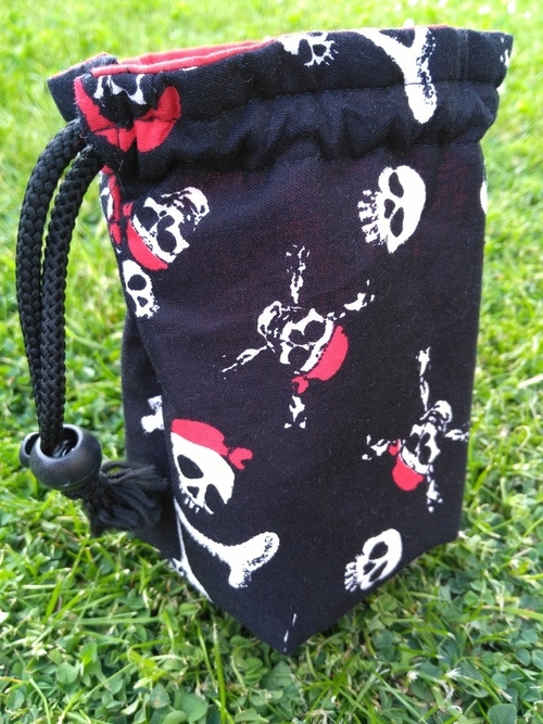 Gallant Hand Gamers Gear GHG-CB1020-3 Dice Bag-Pirate Crossbones