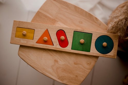 QToys Australia (USA) GIANT SHAPE KNOB PUZZLE