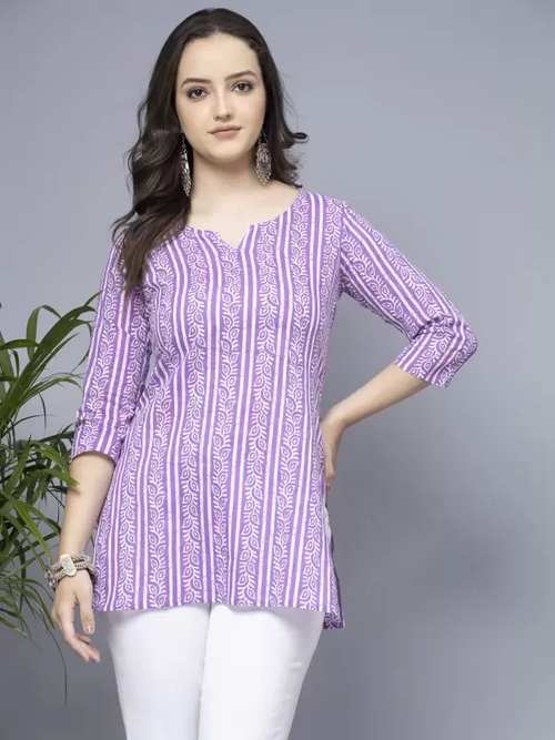 Casual Regular Sleeves Floral Print Women Purple Top (Size M)
