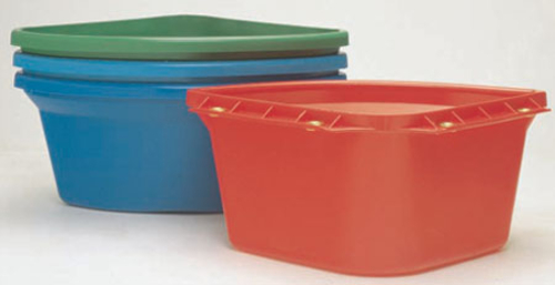 Fortex CF24 - Green 23 x 16 x 9 Inch Poly 6-Gallon Corner Feeder