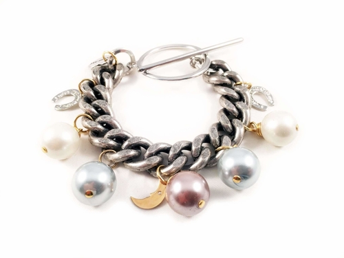 Pearls statement bracelet. Perfect for parties, summer time and gift