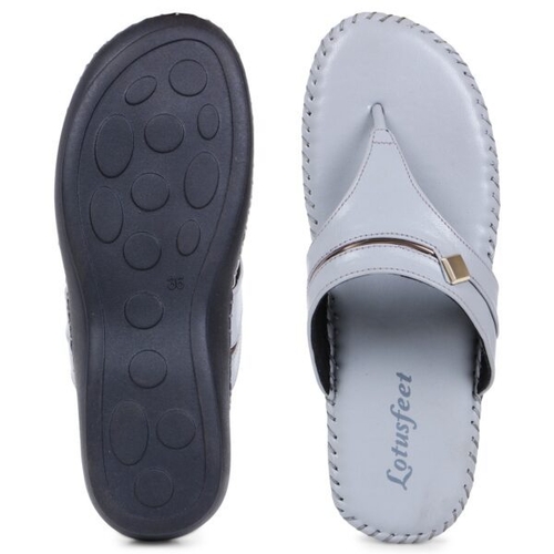 Women Woven Design Flat Thong