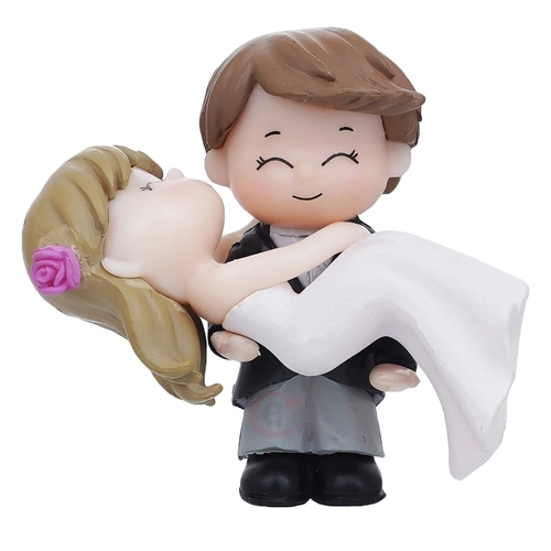 Handcrafted Bride Kissing Groom Romantic Couple Statue Decorative