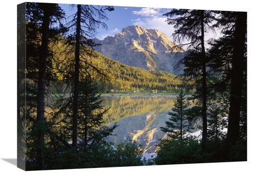 Global Gallery GCS-452009-1824-142 18 x 24 in. Mt Moran & String Lake&