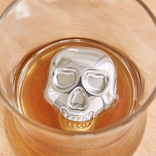 Main Skull Whiskey Ice Cube image