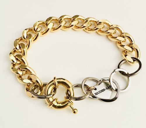 18kt Gold plated Curb chain bracelet and rudder clasp. Gold Curb Chain