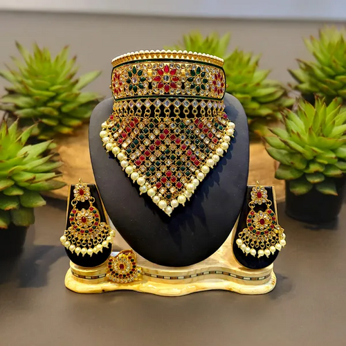 Women's Multicolor Premium Kundan Aad With Earrings