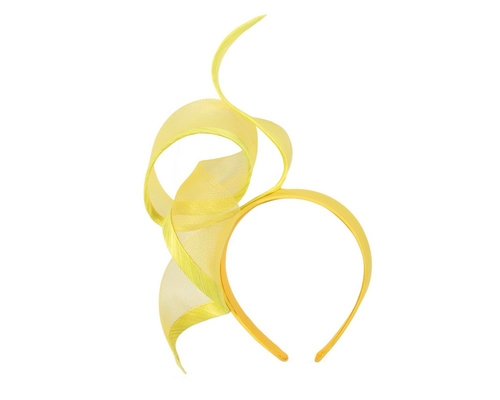 Sculptured yellow racing fascinator