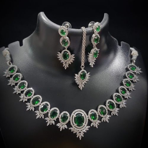 Green Stone Women Necklace Set With Long Maang Tika & Two Drop Earring