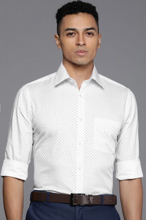 Men Slim Fit Geometric Printed Pure Cotton Formal Shirt (Color White)