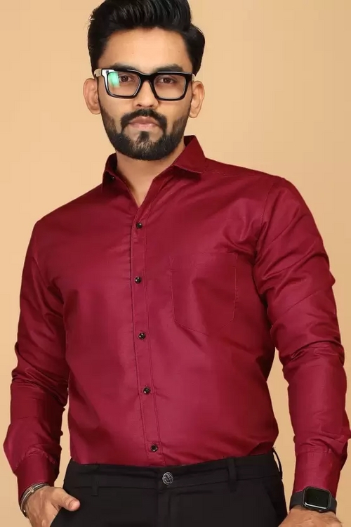 Men Regular Fit Solid Casual Shirt Maroon (Size L)