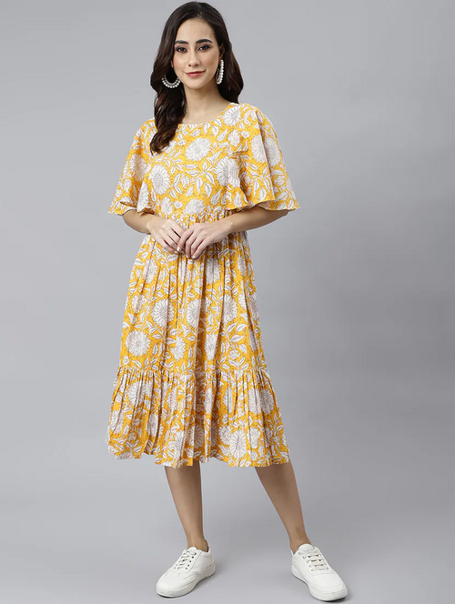 Women A-line Yellow Dress (Size M)