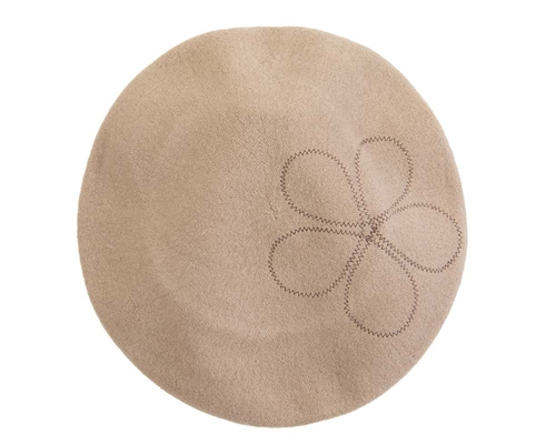 Beige embroidered winter beret