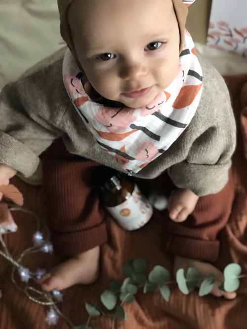 Sweet Dreams stylish dry bib, in soft cotton, handmade in Switzerland