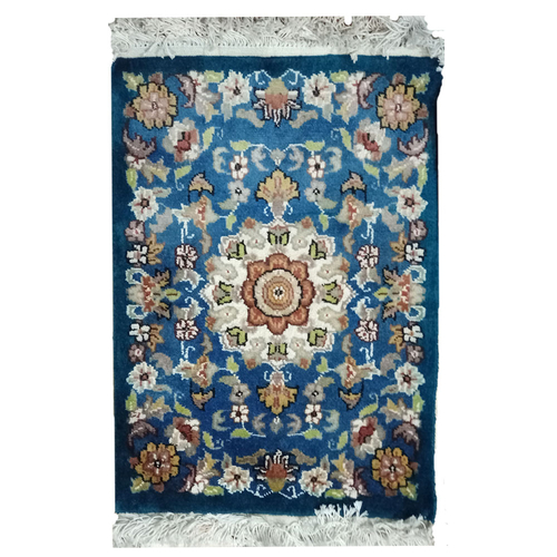 Persian Bokhara Handmade Peppermint Woolen Rug