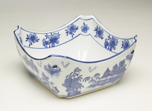 AA Importing 59776 Square Blue & White Bowl