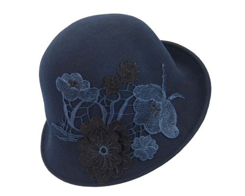 Navy winter bucket hat with lace